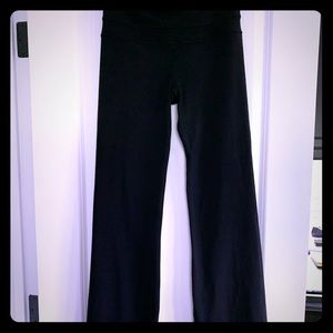 Lululemon wide-legged yoga pant
